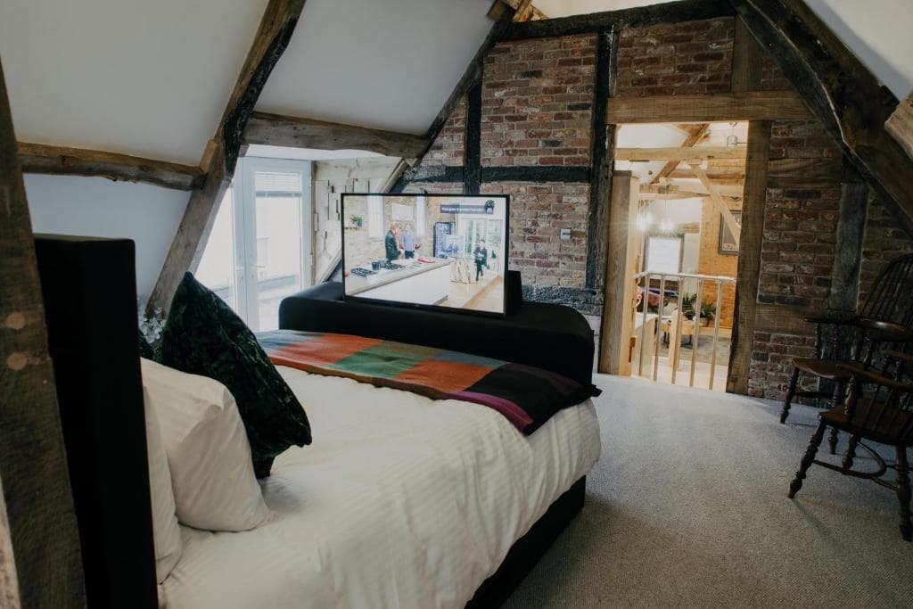 Butler Bedroom3 Min