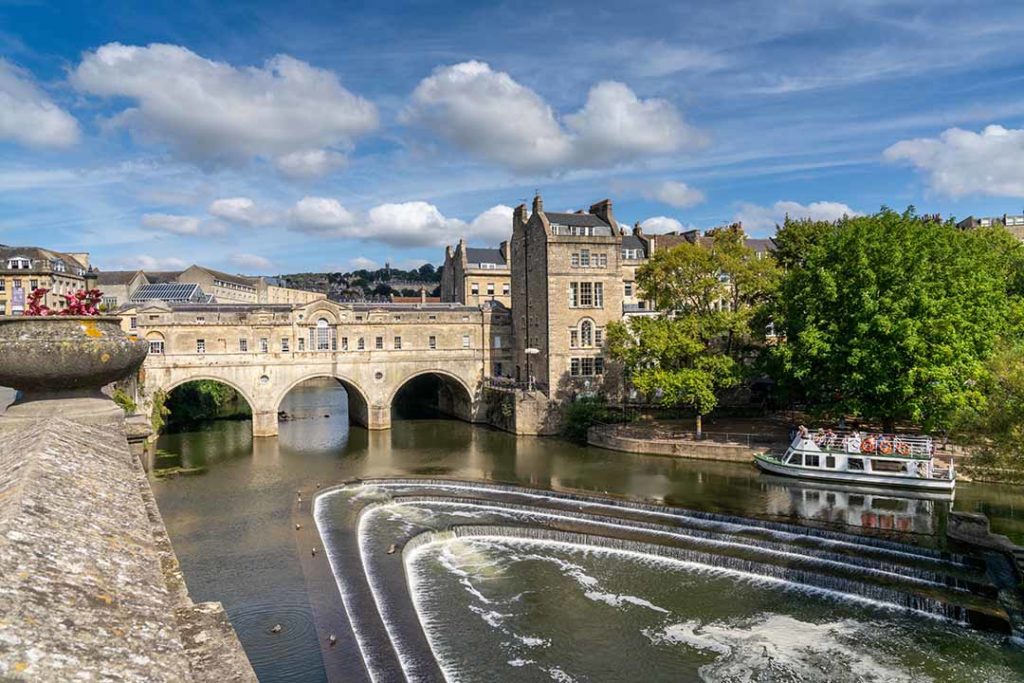 View Of The River Avon And Pulteney Bridge In The Historic City
